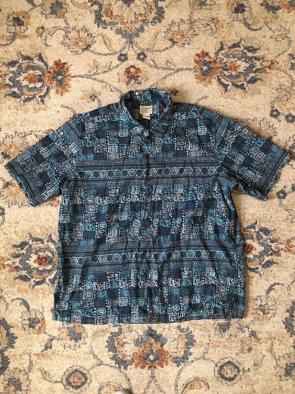 LL Bean Shirt Mens XL Blue Tiki Tribal  Hawaiian Camp Short Sleeve Button Up